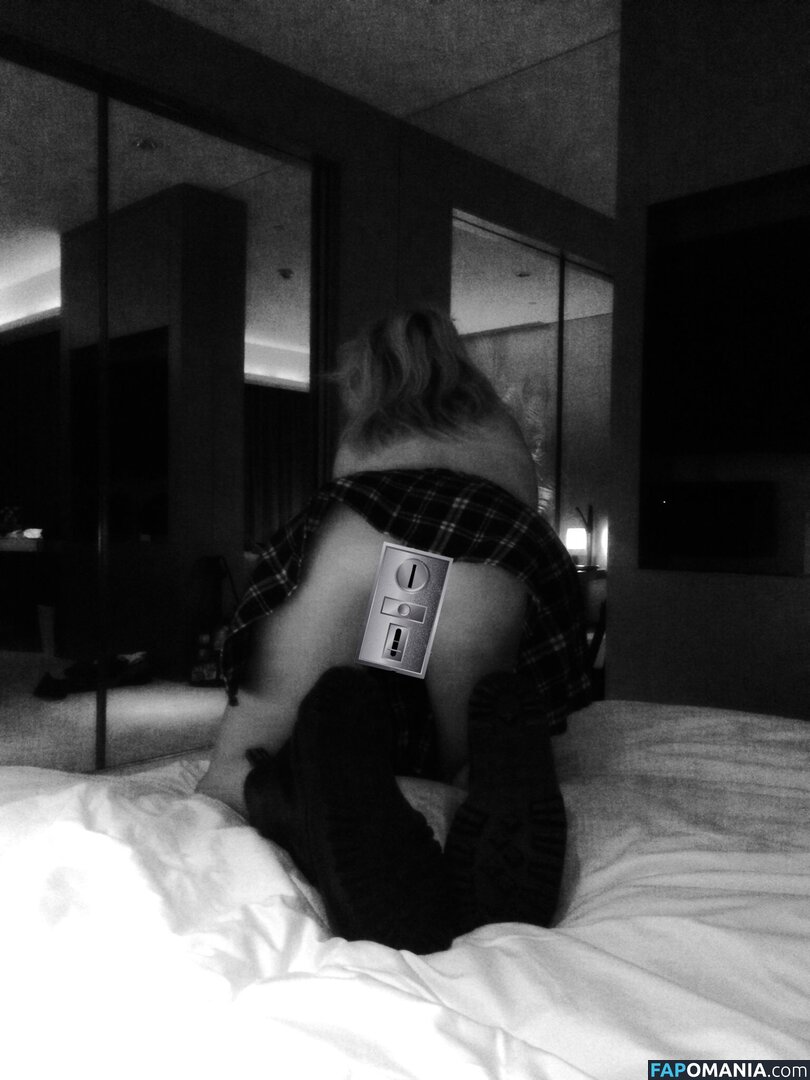 Ellie Goulding Nud Fotografie scursă #42