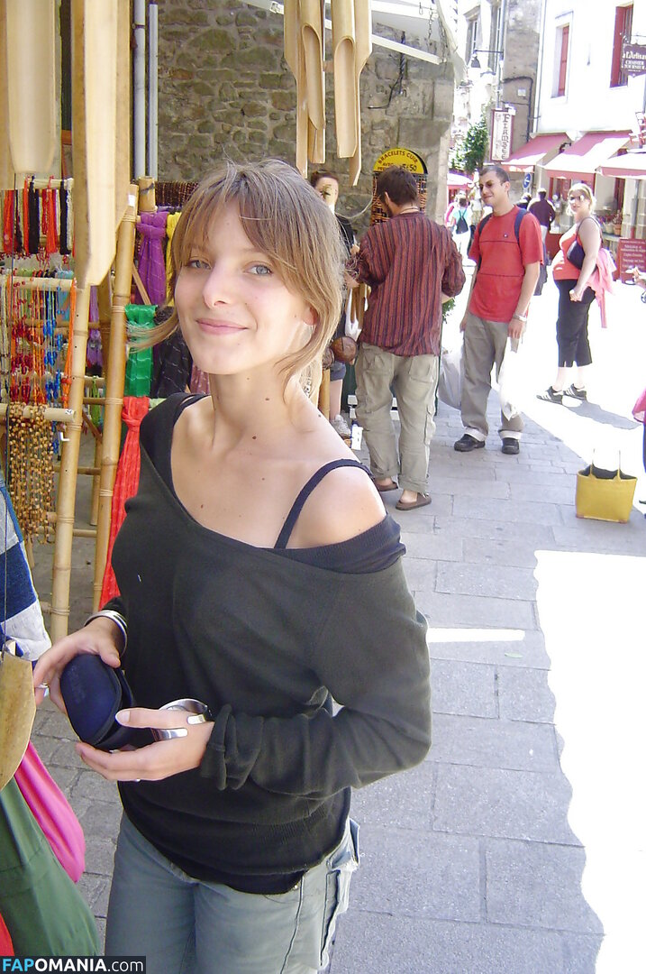 Elodie Varlet Nud Fotografie scursă #15