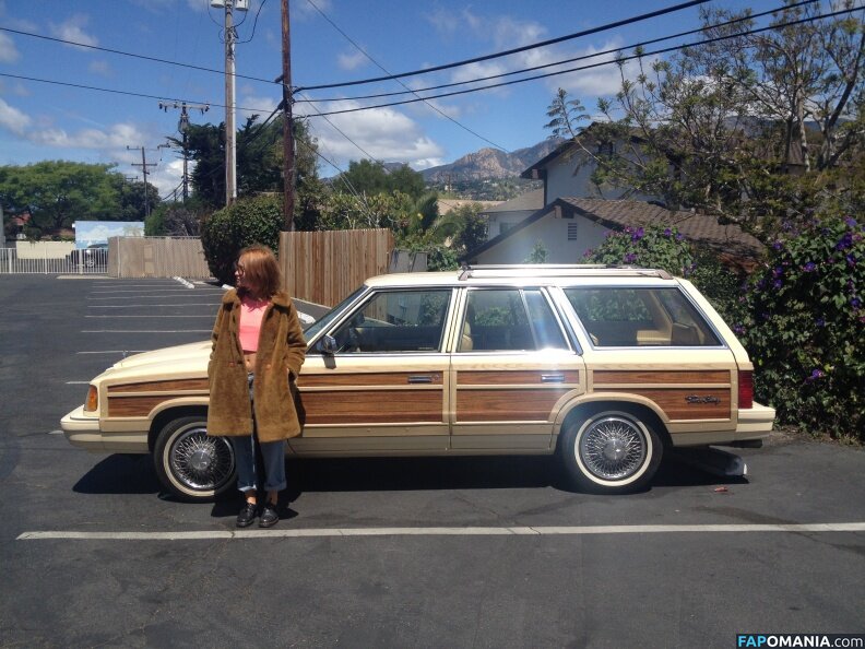 Emily Browning Nud Fotografie scursă #24