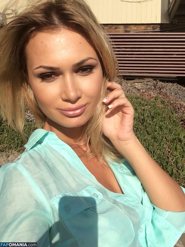 Emma Hernan Nud Fotografie scursă #195