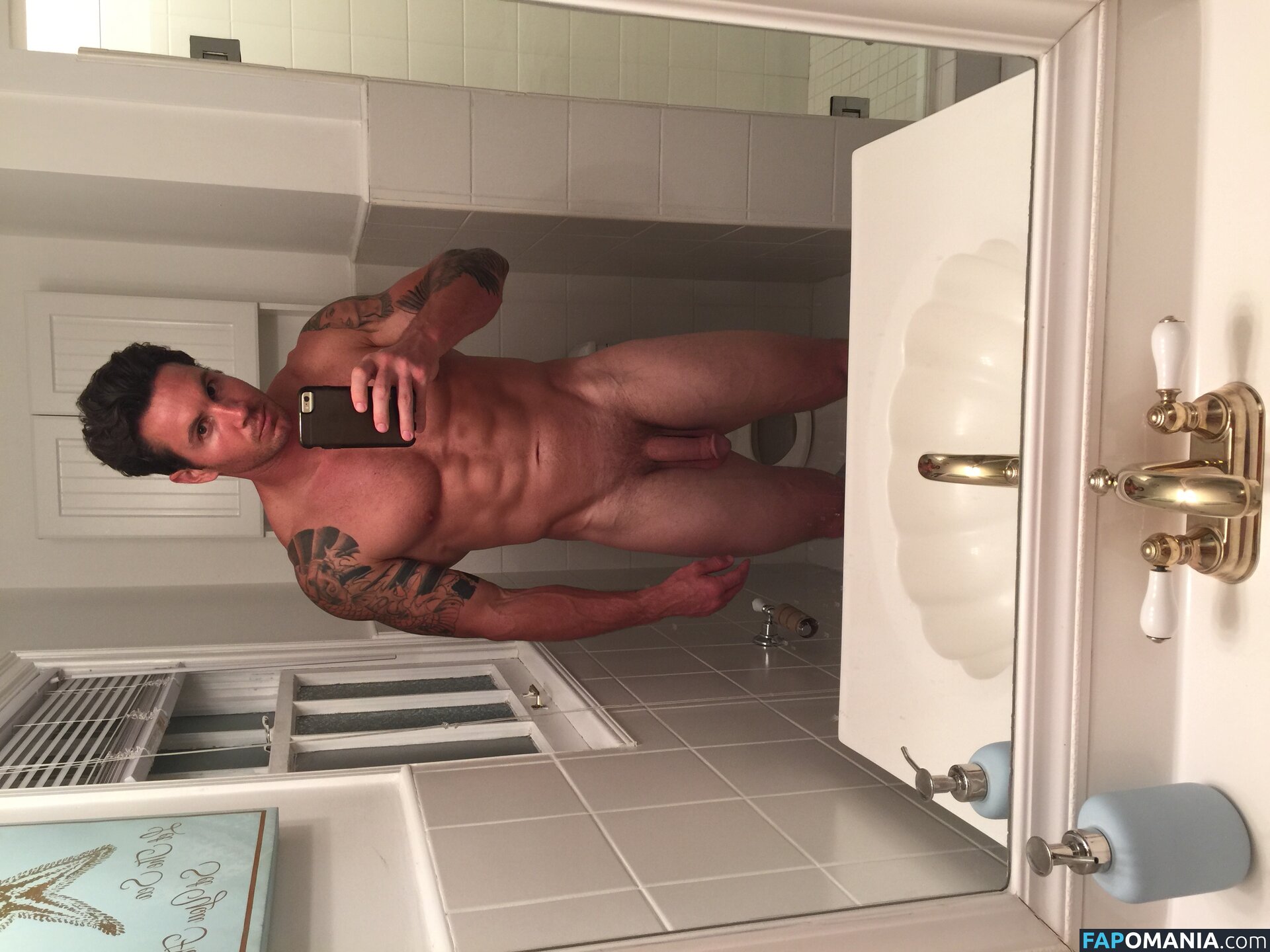 Emma Hernan Nud Fotografie scursă #517