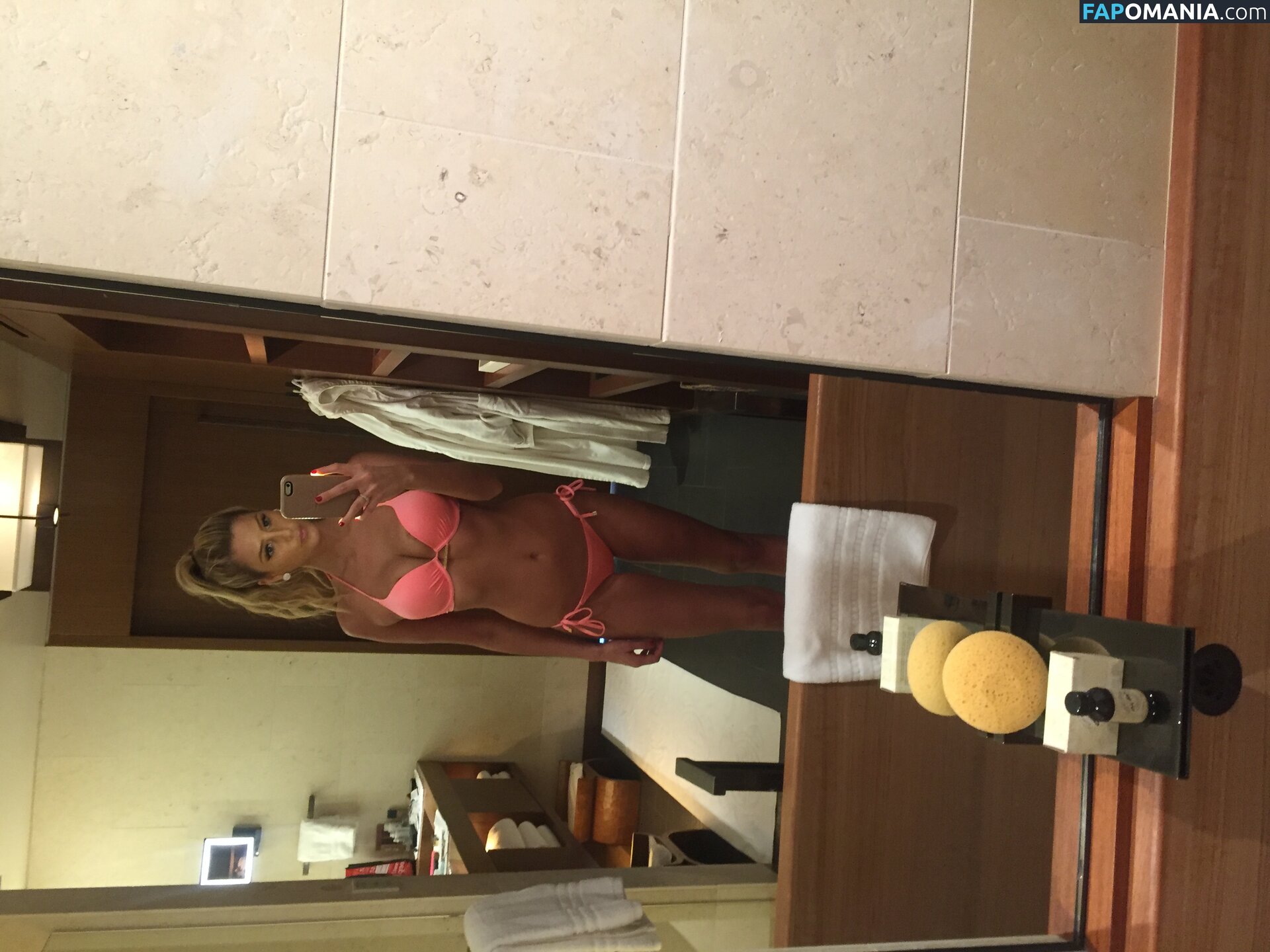 Emma Hernan Nud Fotografie scursă #578