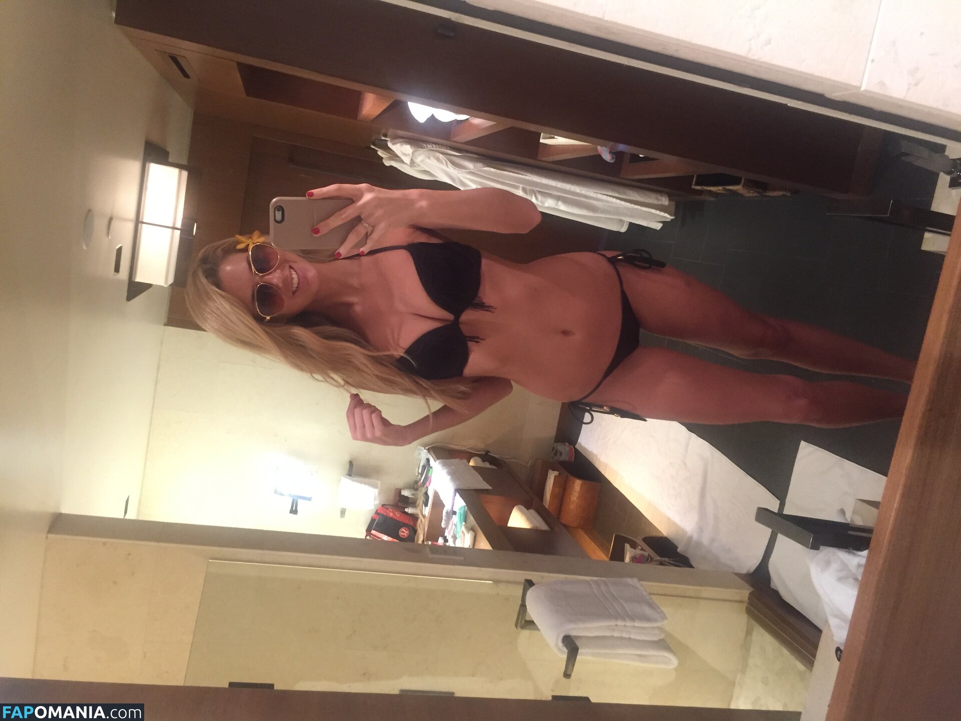 Emma Hernan Nud Fotografie scursă #610