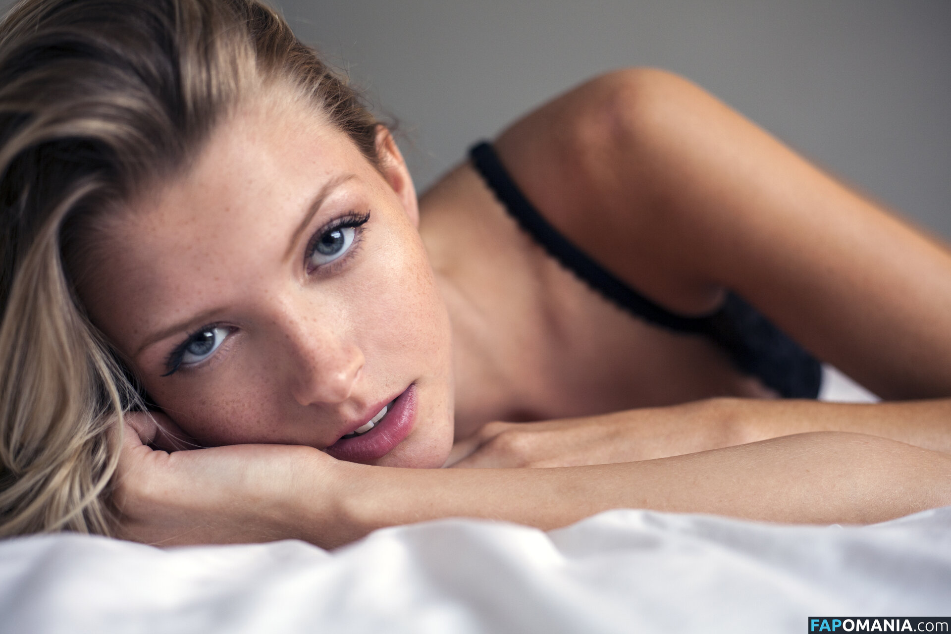 Erin Cummins Nud Fotografie scursă #68