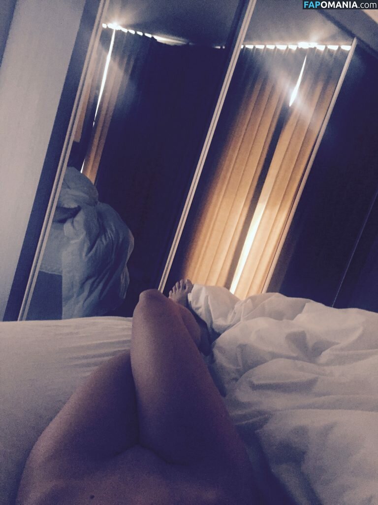 Faye Brookes Nud Fotografie scursă #18