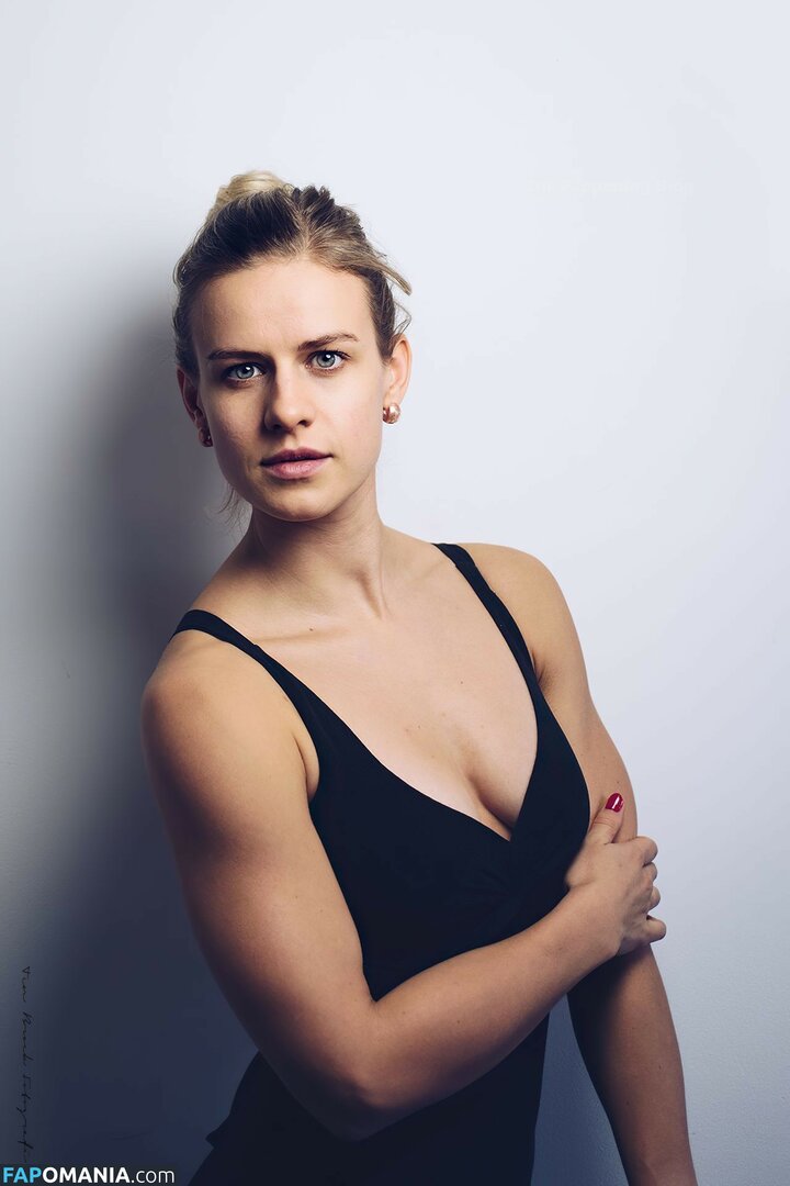 Femke Aaldering Nud Fotografie scursă #9