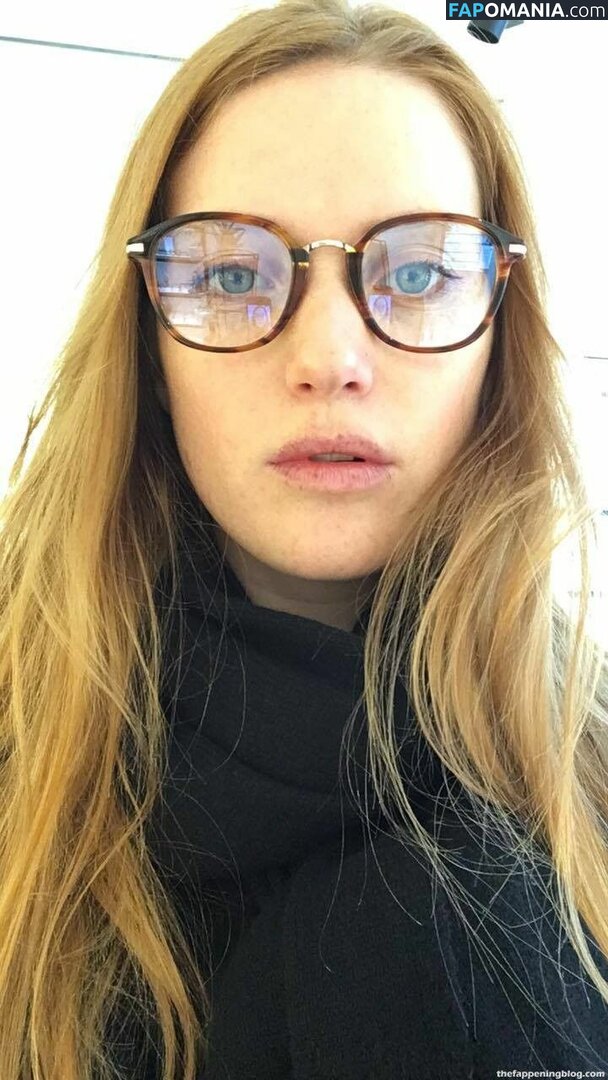 Fleur Geffrier Nud Fotografie scursă #8