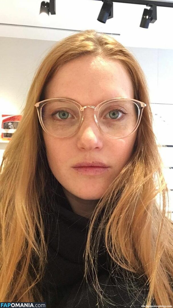 Fleur Geffrier Nud Fotografie scursă #19