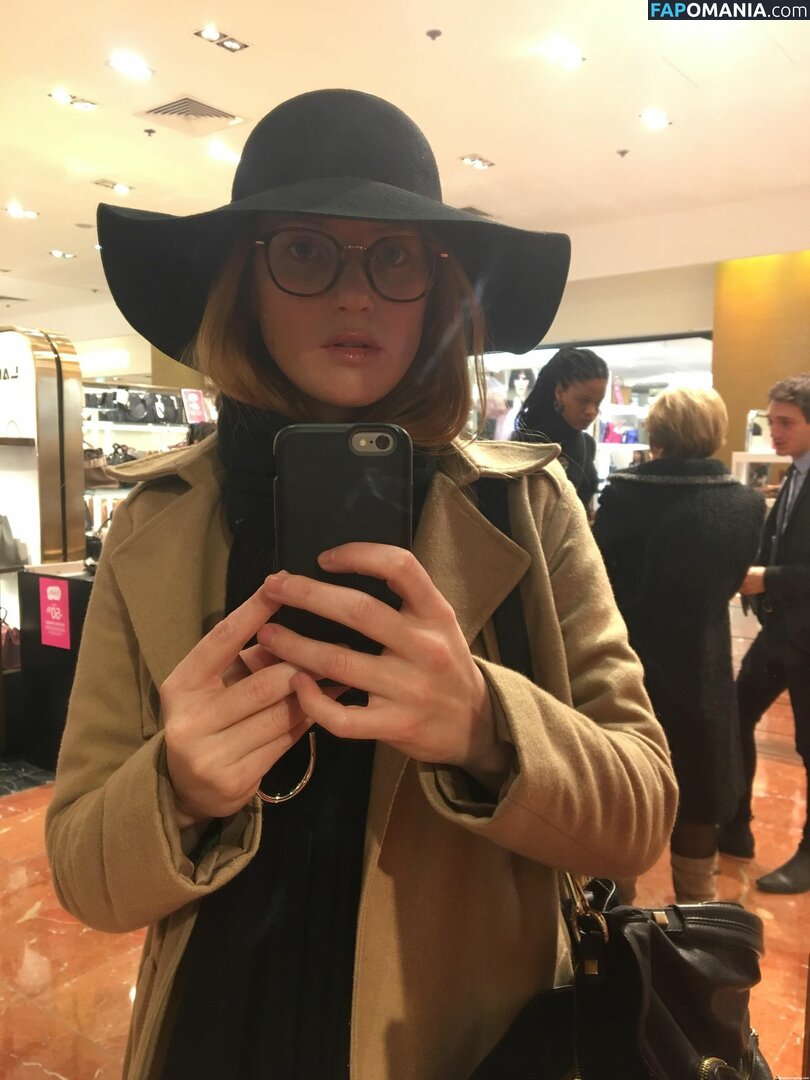 Fleur Geffrier Nud Fotografie scursă #34