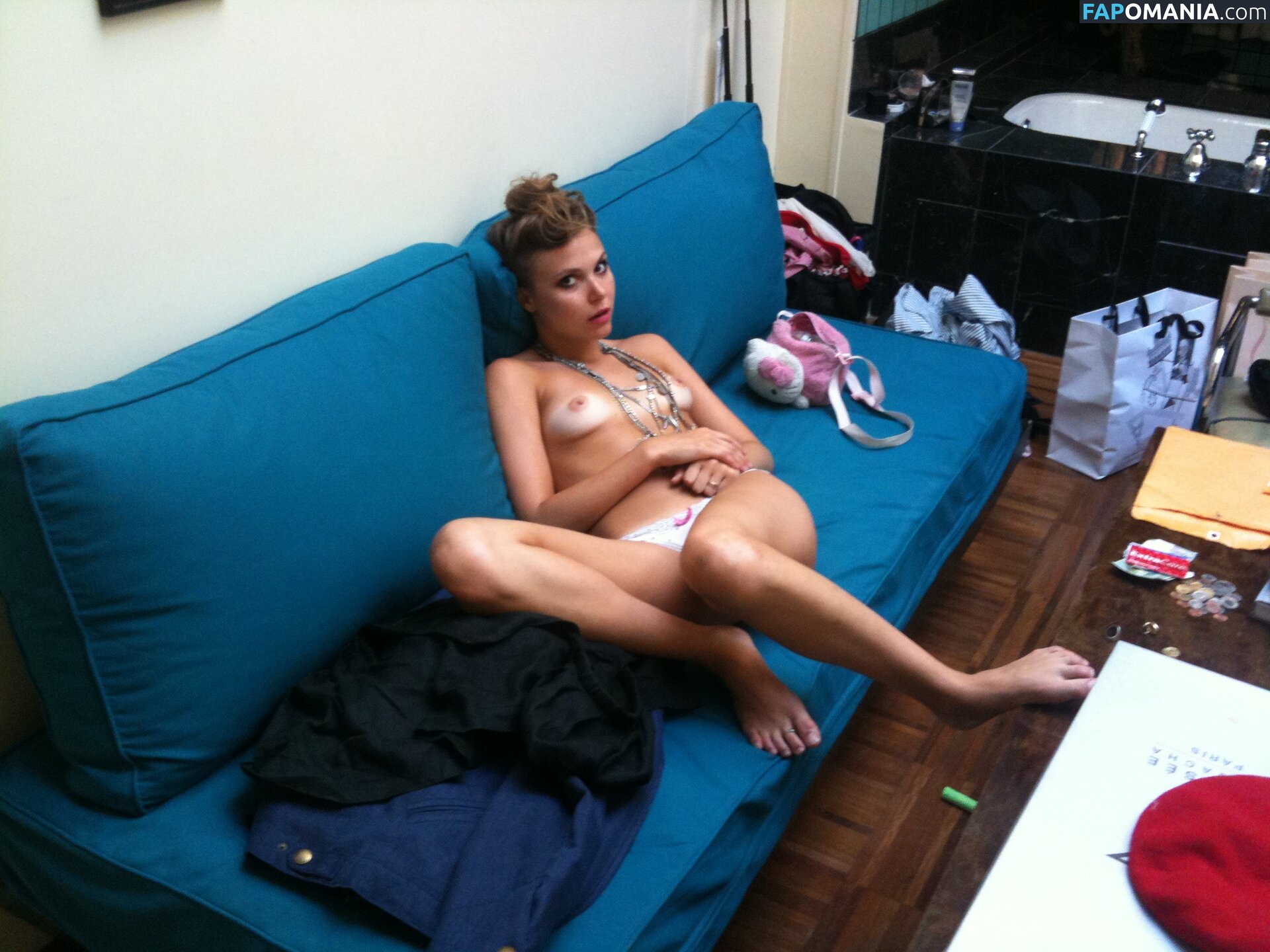Hailey Gates And Paige Elkington Nud Fotografie scursă #23