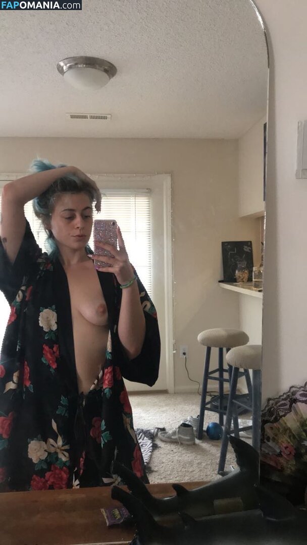 Hannah Schewel Nud Fotografie scursă #27