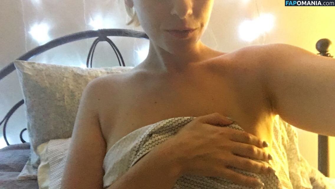Hannah Schewel Nud Fotografie scursă #52