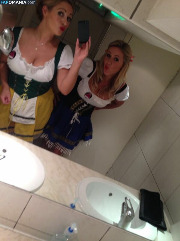 Hayley McQueen Nud Fotografie scursă #14