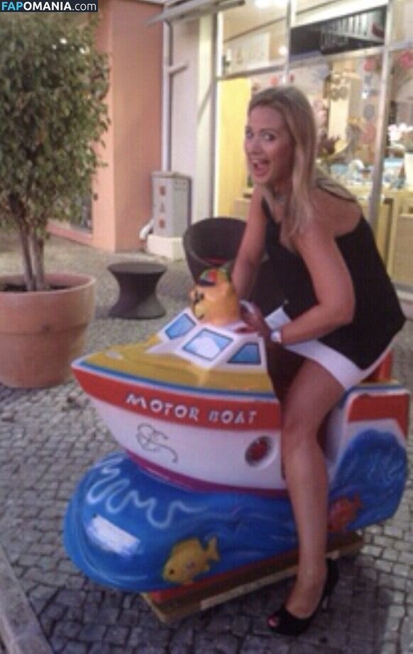 Hayley McQueen Nud Fotografie scursă #24