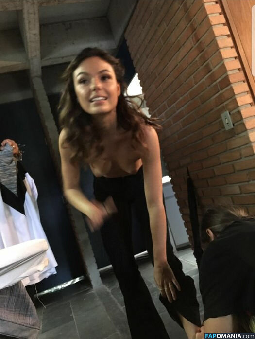 Isis Valverde Nud Fotografie scursă #1