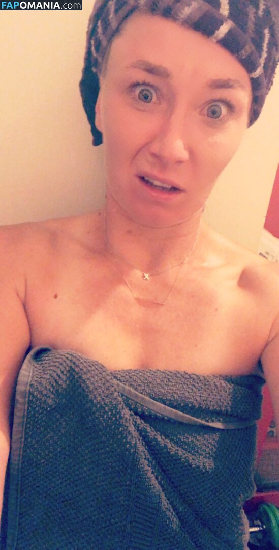 Julia Glushko Nud Fotografie scursă #10