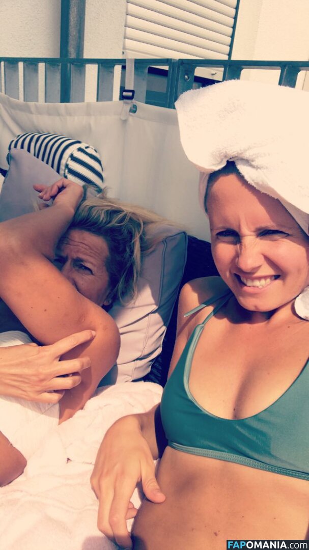 Julia Simic Nud Fotografie scursă #13