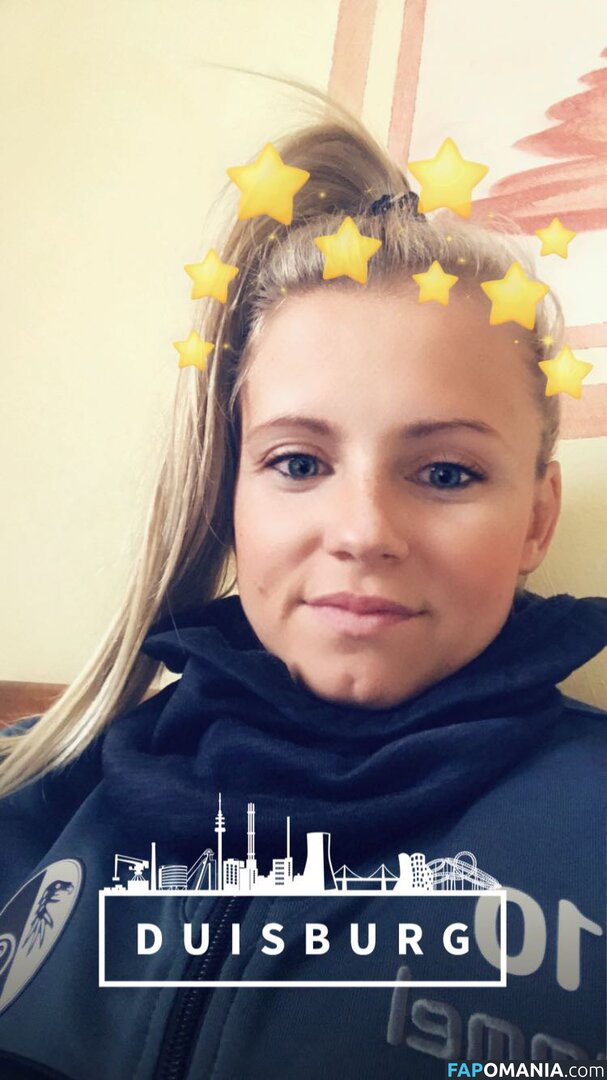 Julia Simic Nud Fotografie scursă #24