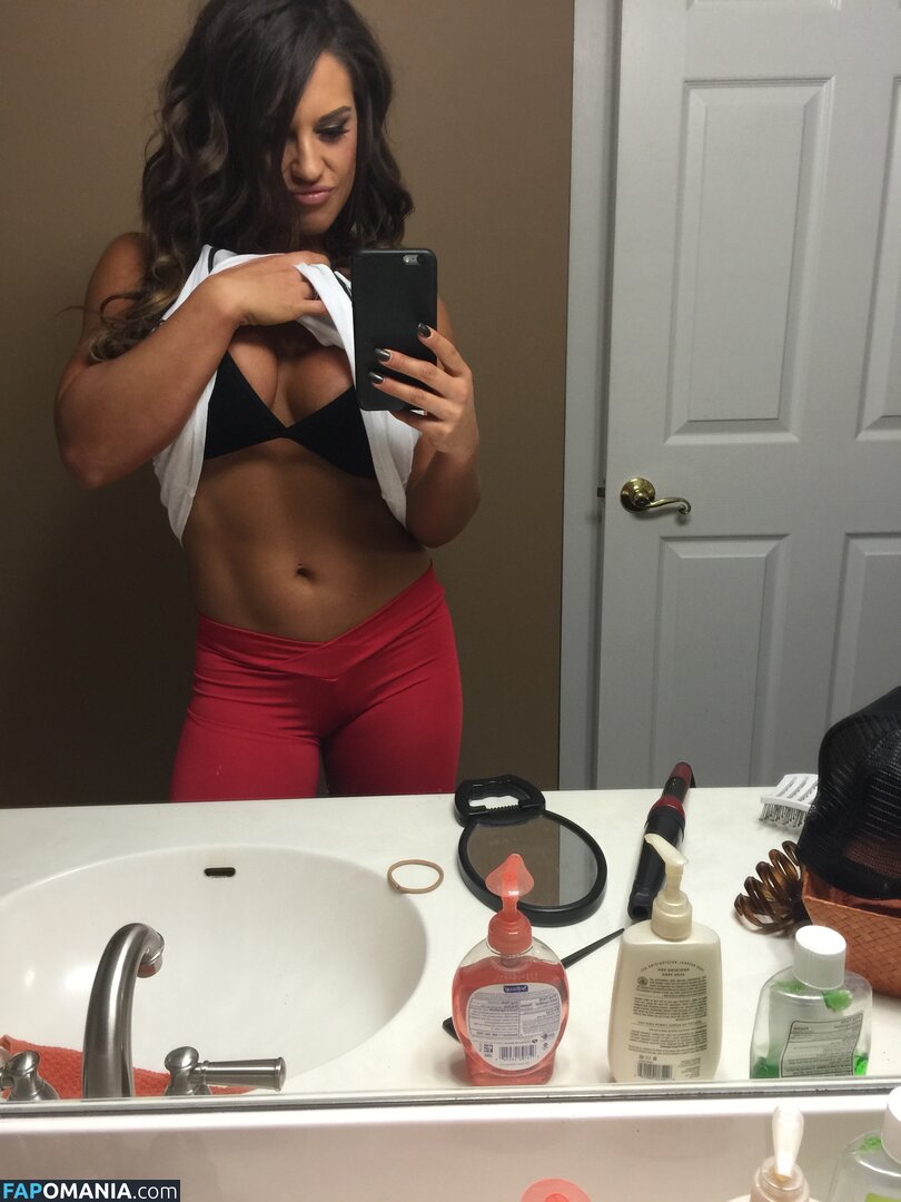 Kaitlyn WWE Nud Fotografie scursă #24