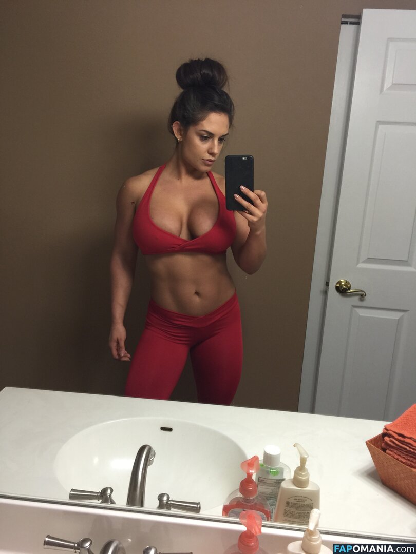 Kaitlyn WWE Nud Fotografie scursă #67