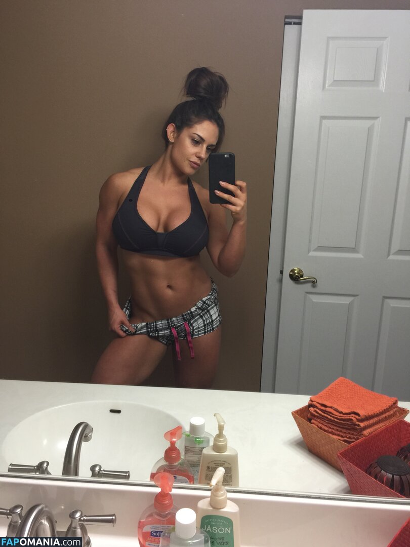Kaitlyn WWE Nud Fotografie scursă #154