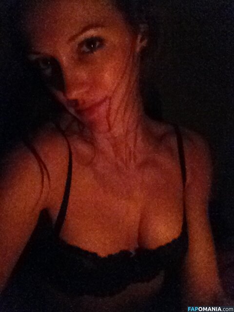 Katie Cassidy Nud Fotografie scursă #7