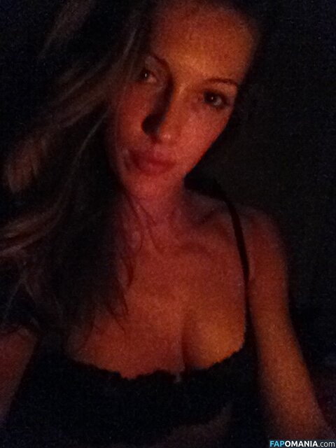 Katie Cassidy Nud Fotografie scursă #8