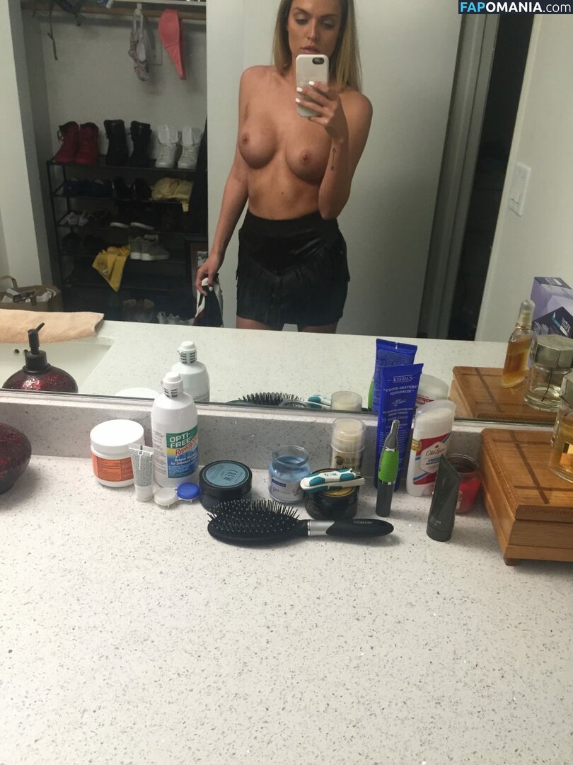 Kelsey Laverack Nud Fotografie scursă #13
