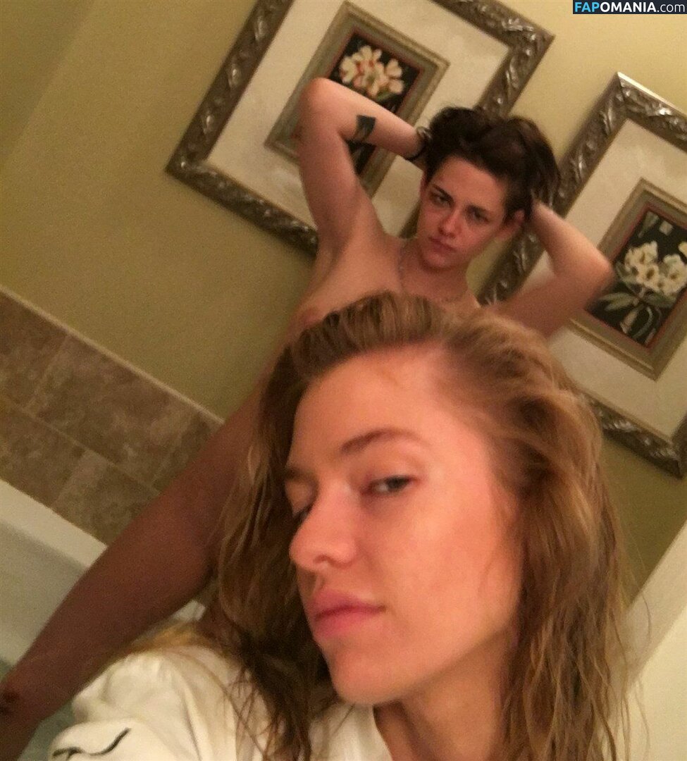 Kristen Stewart Nud Fotografie scursă #32
