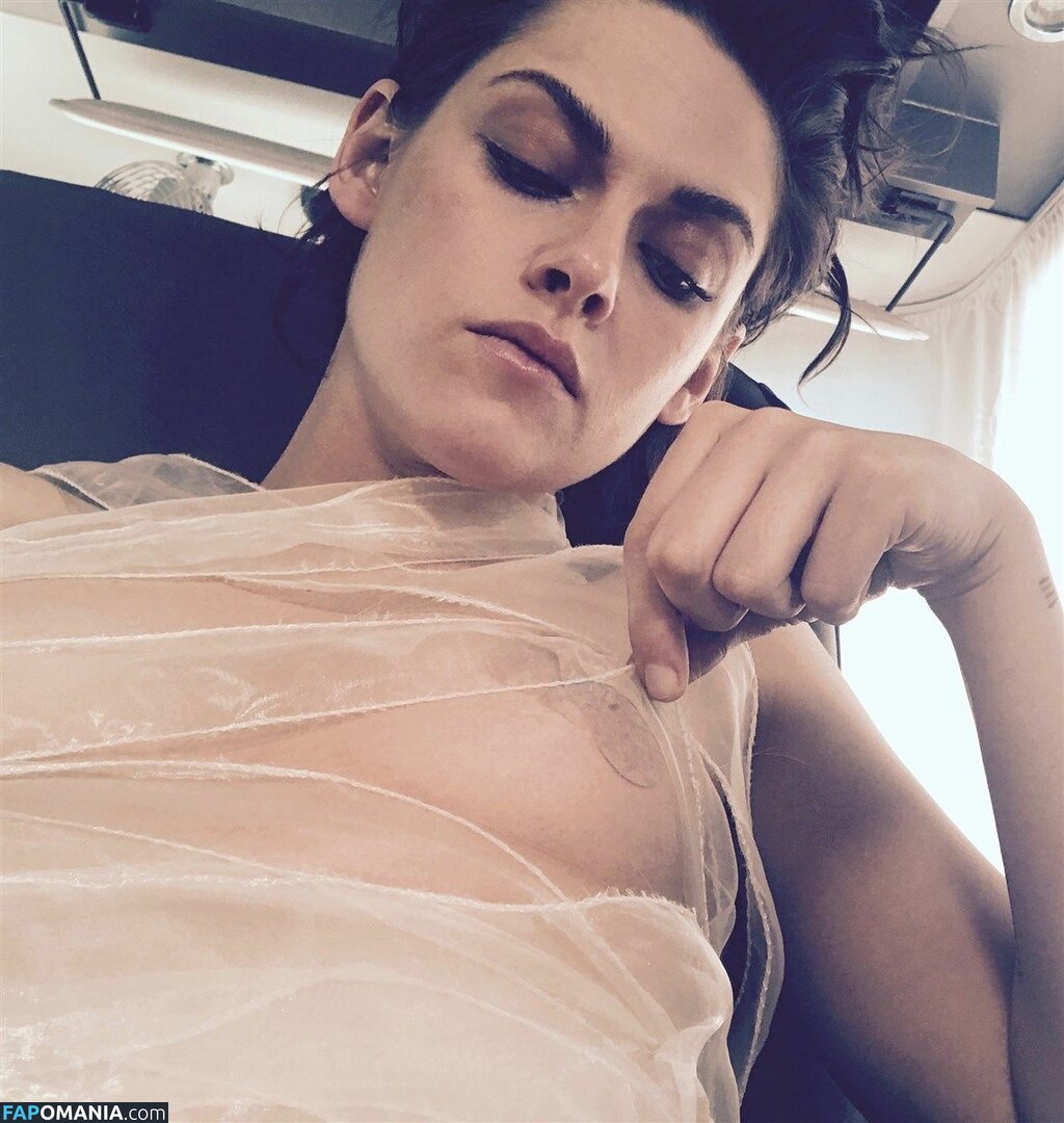 Kristen Stewart Nud Fotografie scursă #55