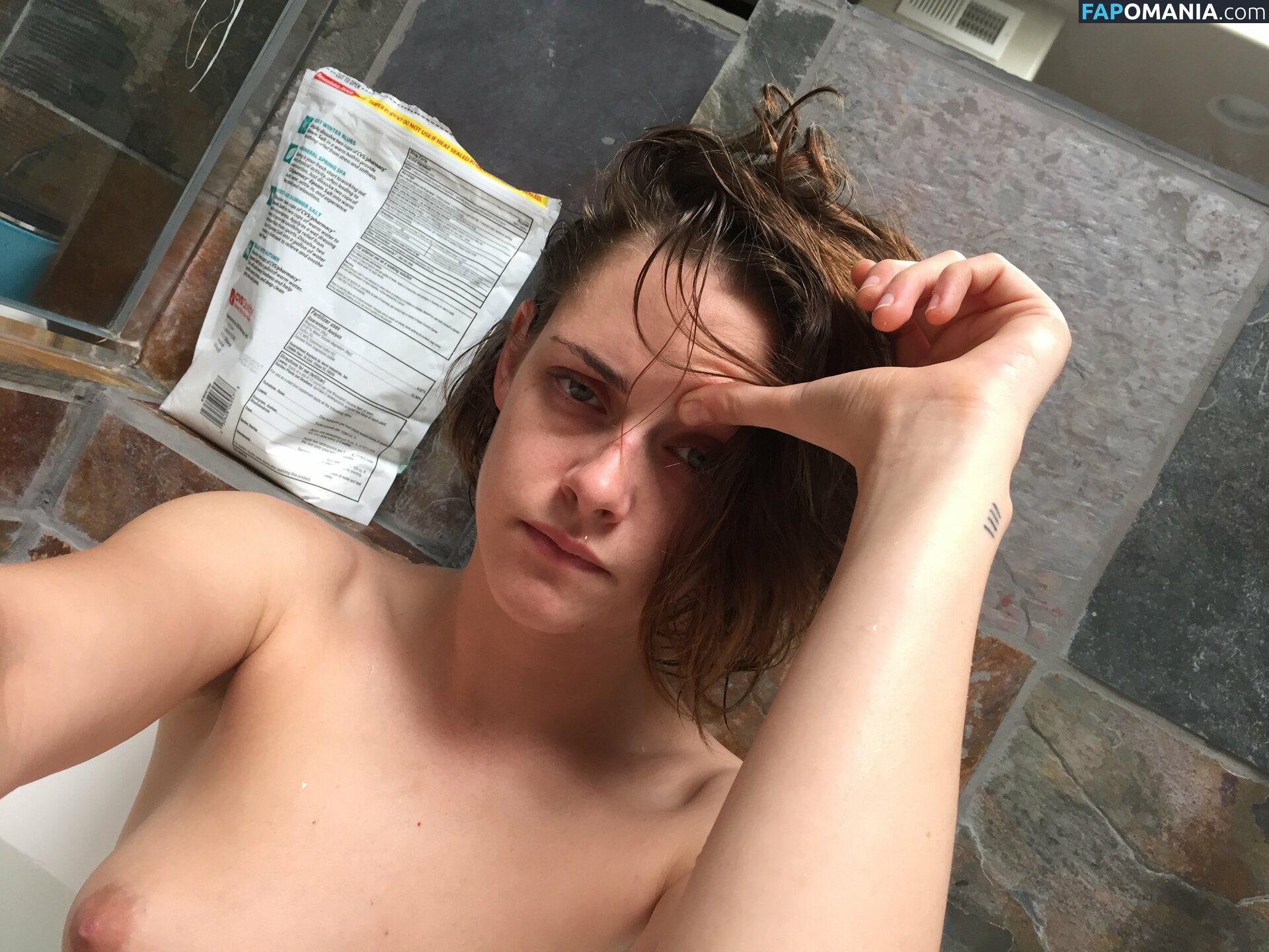 Kristen Stewart Nud Fotografie scursă #66