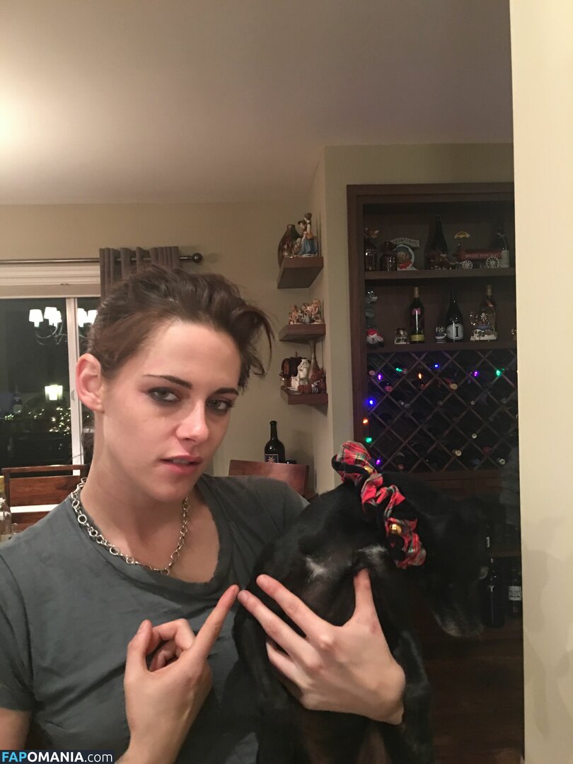 Kristen Stewart Nud Fotografie scursă #113