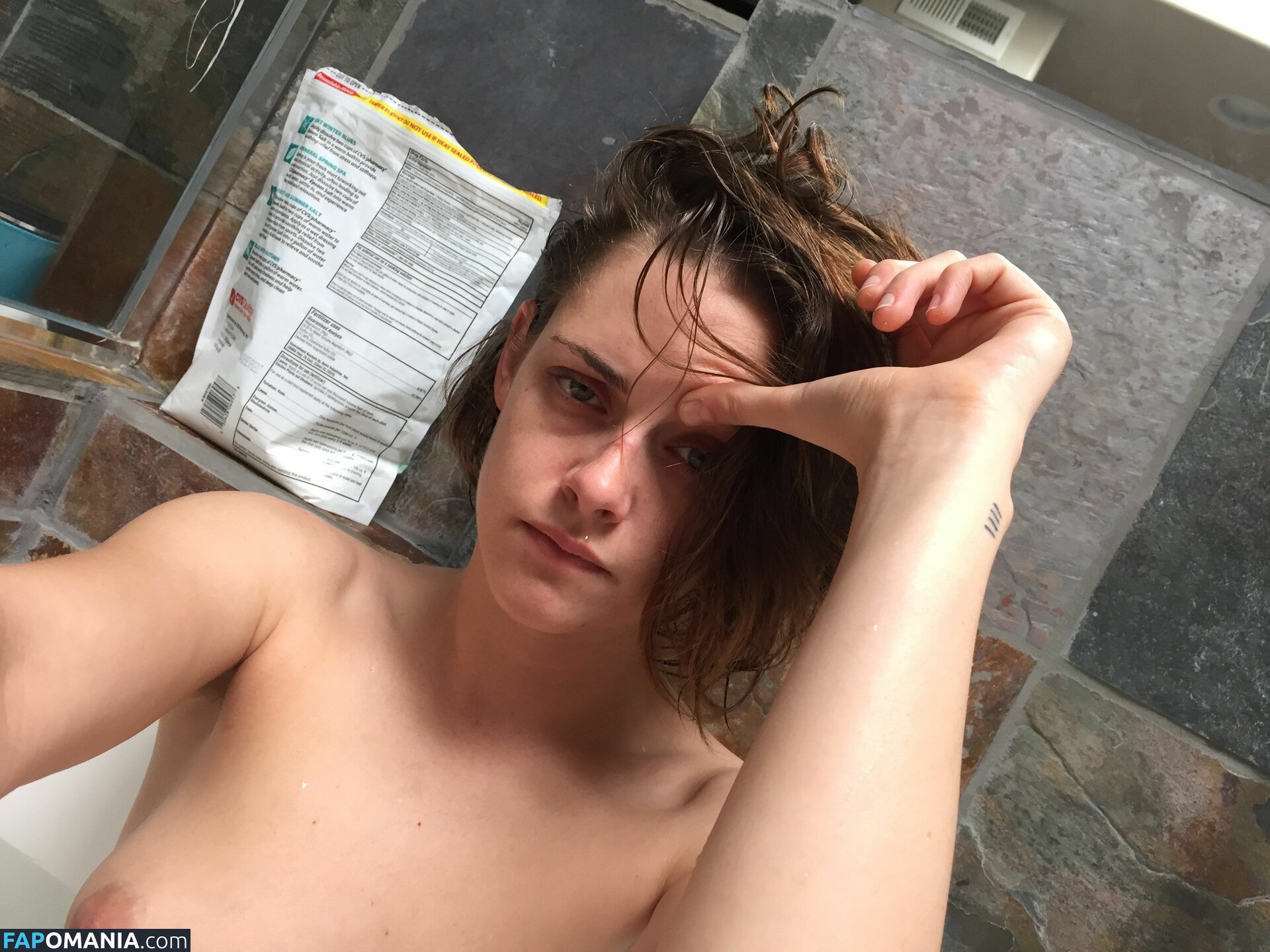 Kristen Stewart Nud Fotografie scursă #172