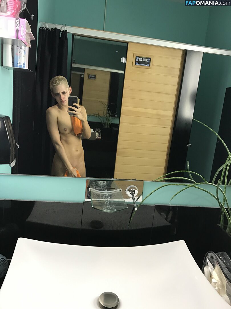 Kristen Stewart Nud Fotografie scursă #197