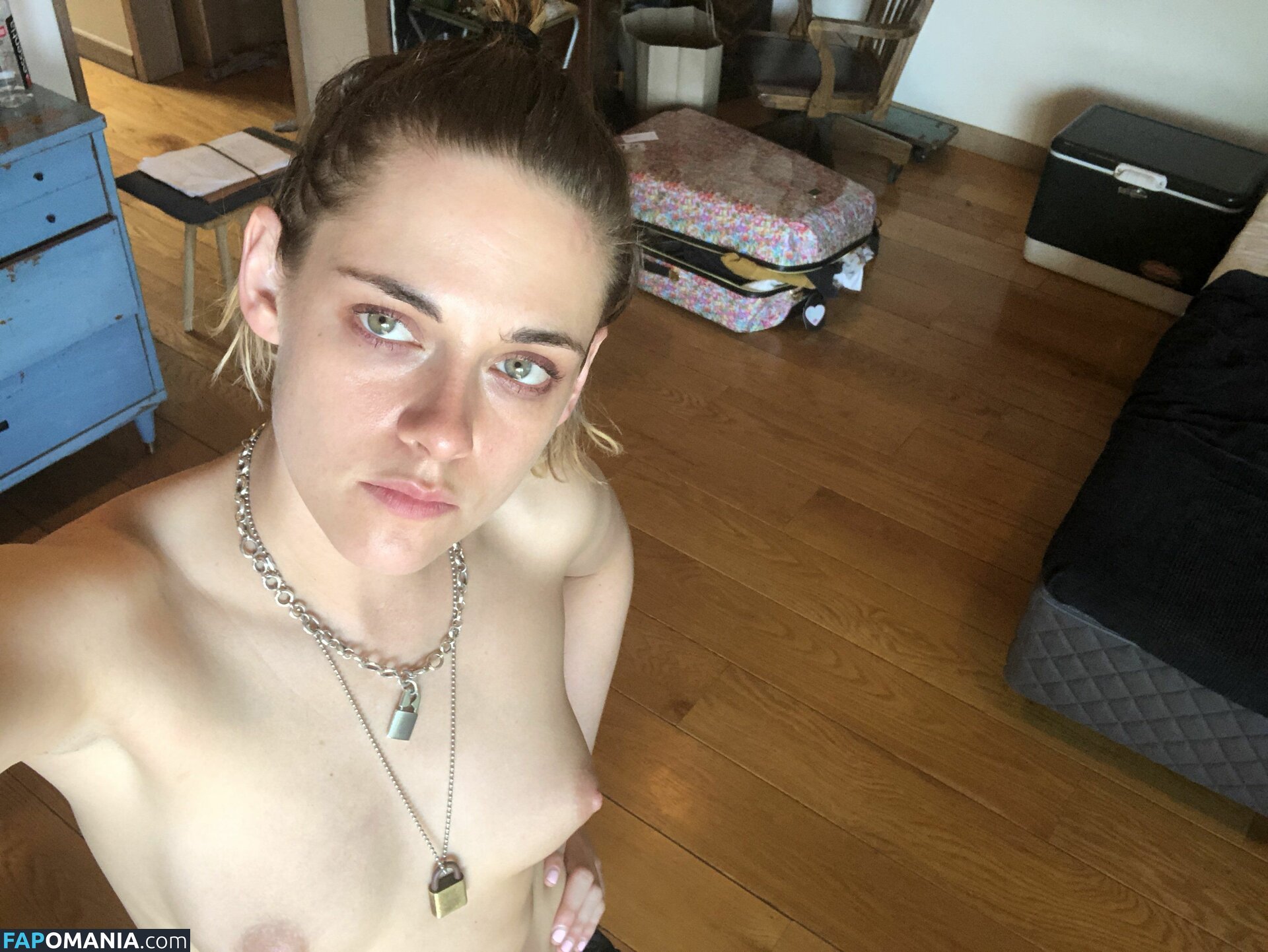 Kristen Stewart Nud Fotografie scursă #207