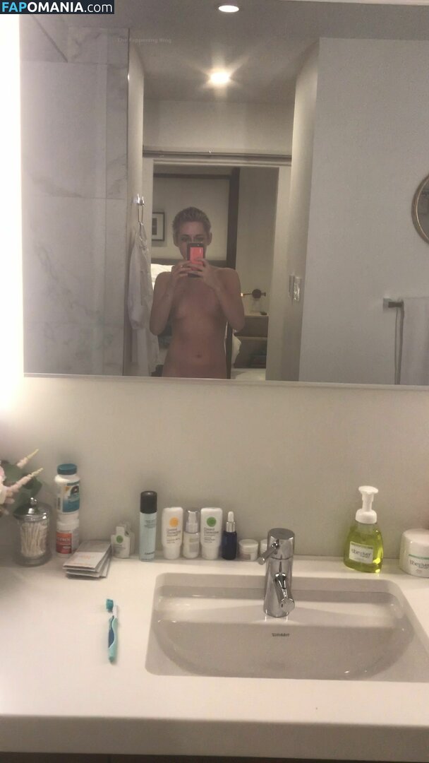 Kristen Stewart Nud Fotografie scursă #283