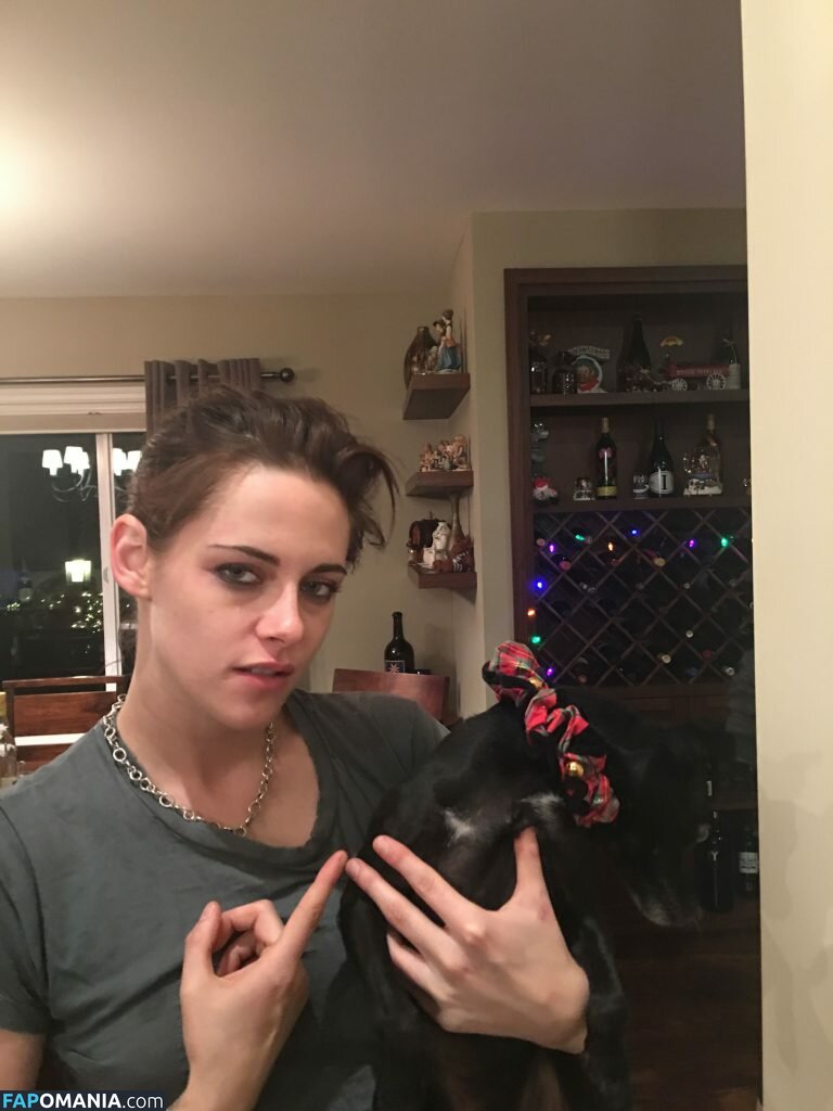 Kristen Stewart Nud Fotografie scursă #316