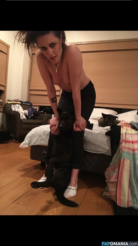Kristen Stewart Nud Fotografie scursă #323