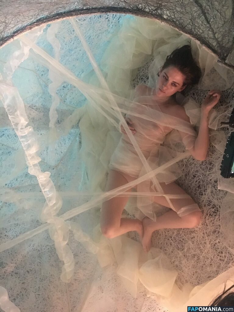 Kristen Stewart Nud Fotografie scursă #328