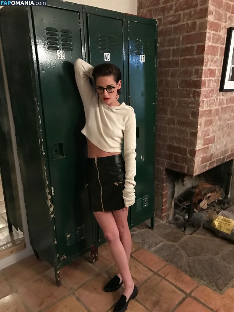 Kristen Stewart Nud Fotografie scursă #329