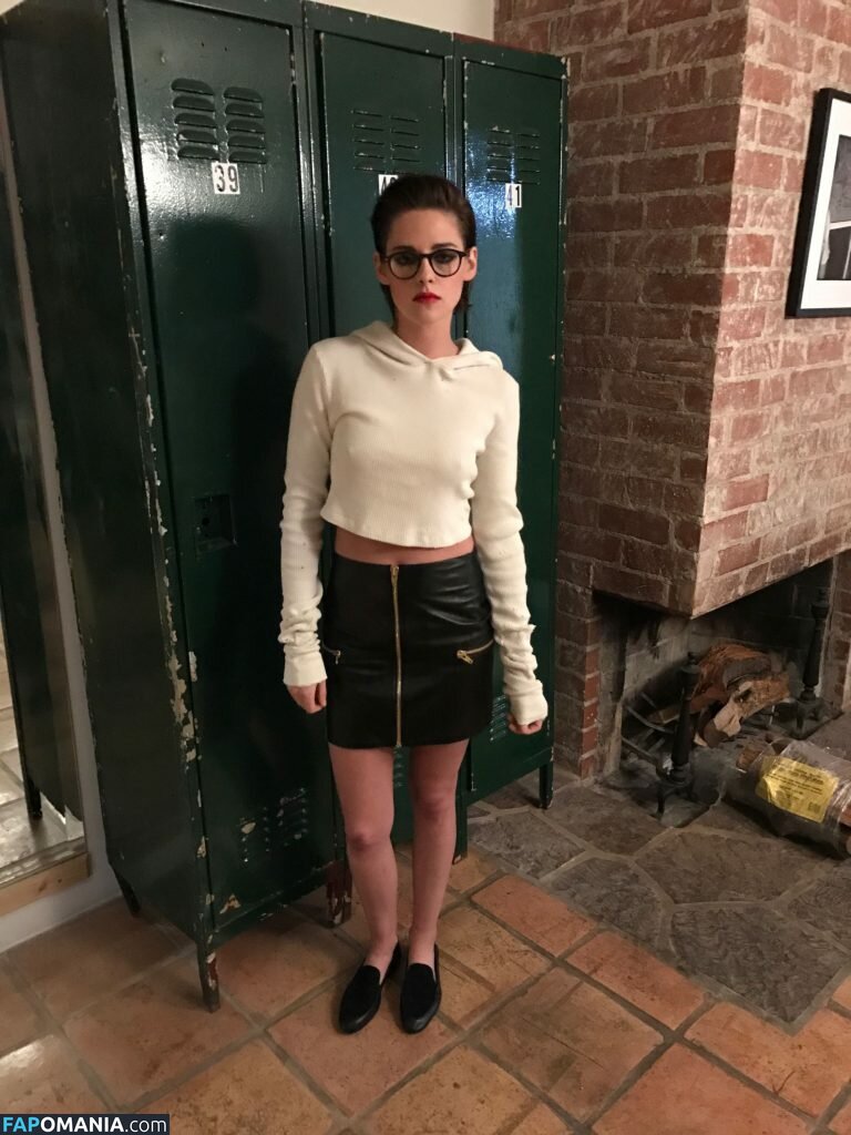 Kristen Stewart Nud Fotografie scursă #331
