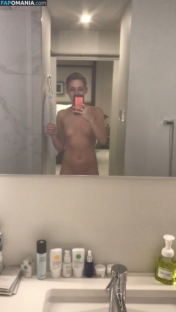 Kristen Stewart Nud Fotografie scursă #356