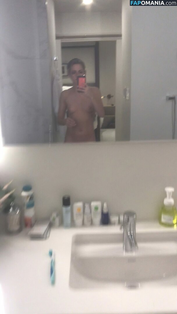 Kristen Stewart Nud Fotografie scursă #358