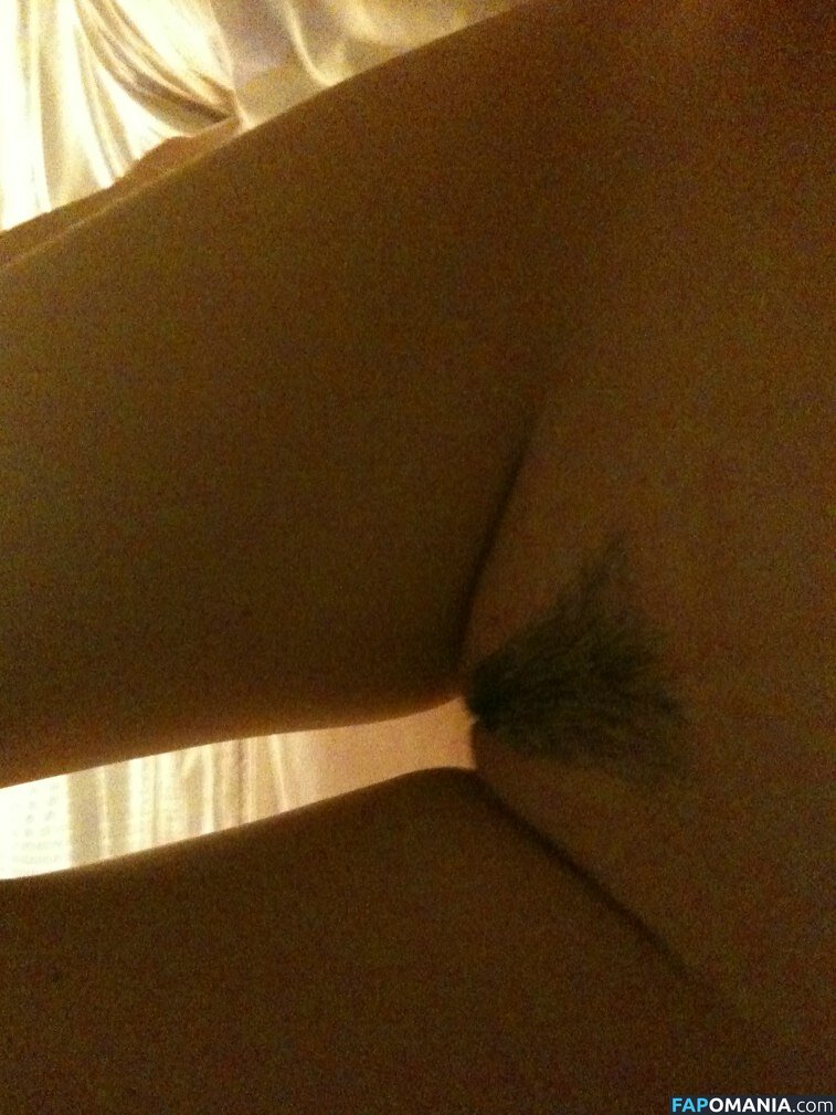 Krysten Ritter Nud Fotografie scursă #1