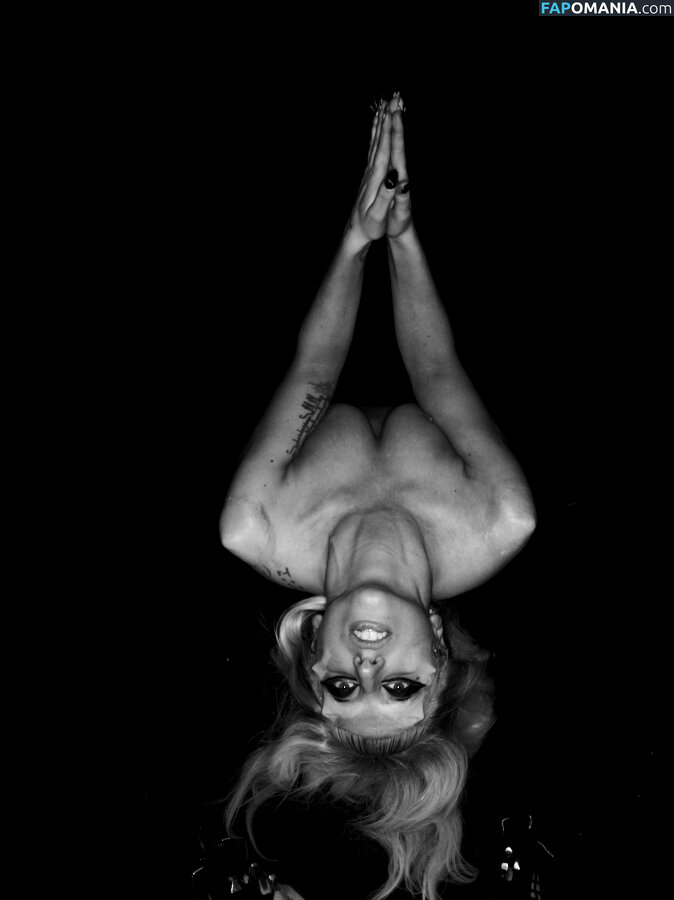 Lady Gaga Nud Fotografie scursă #555
