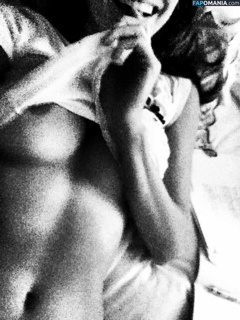 Lake Bell Nud Fotografie scursă #12