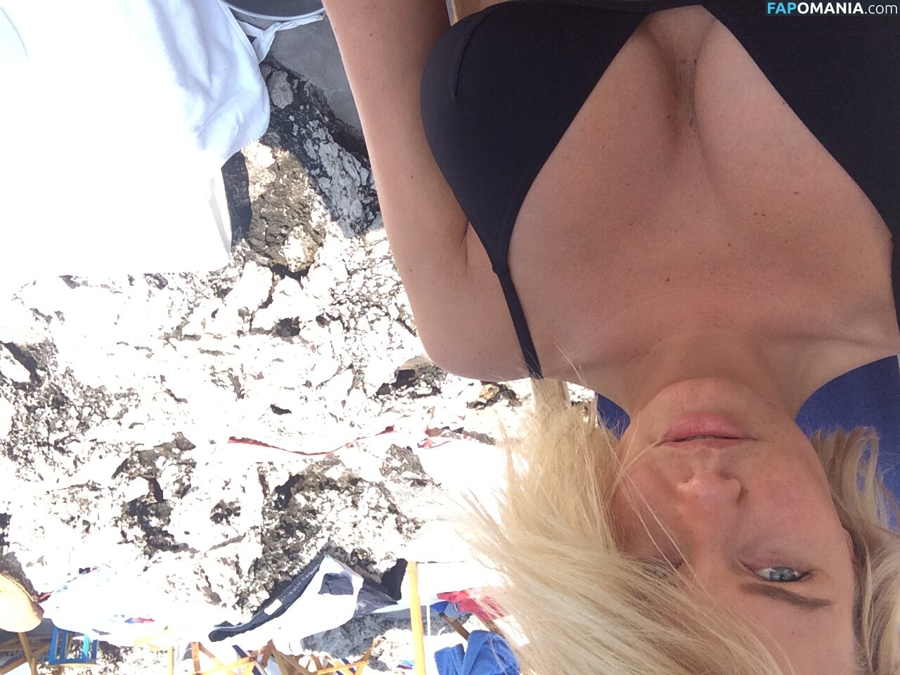 Lara Bingle Nud Fotografie scursă #129