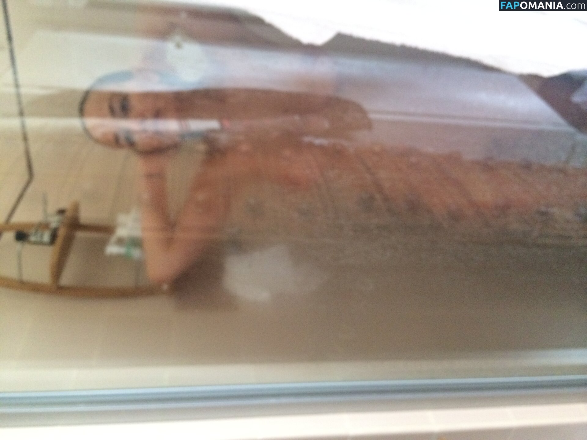 Lara Bingle Nud Fotografie scursă #240