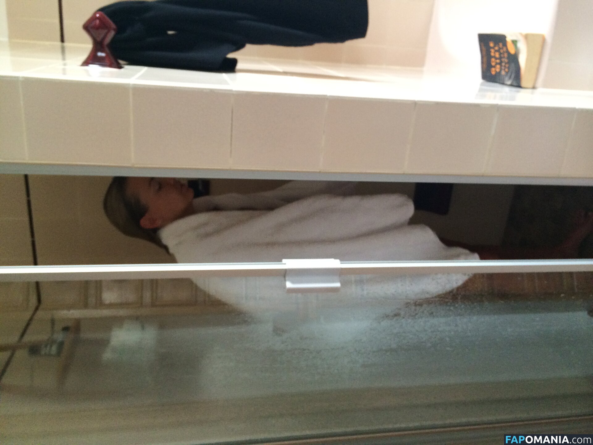 Lara Bingle Nud Fotografie scursă #252