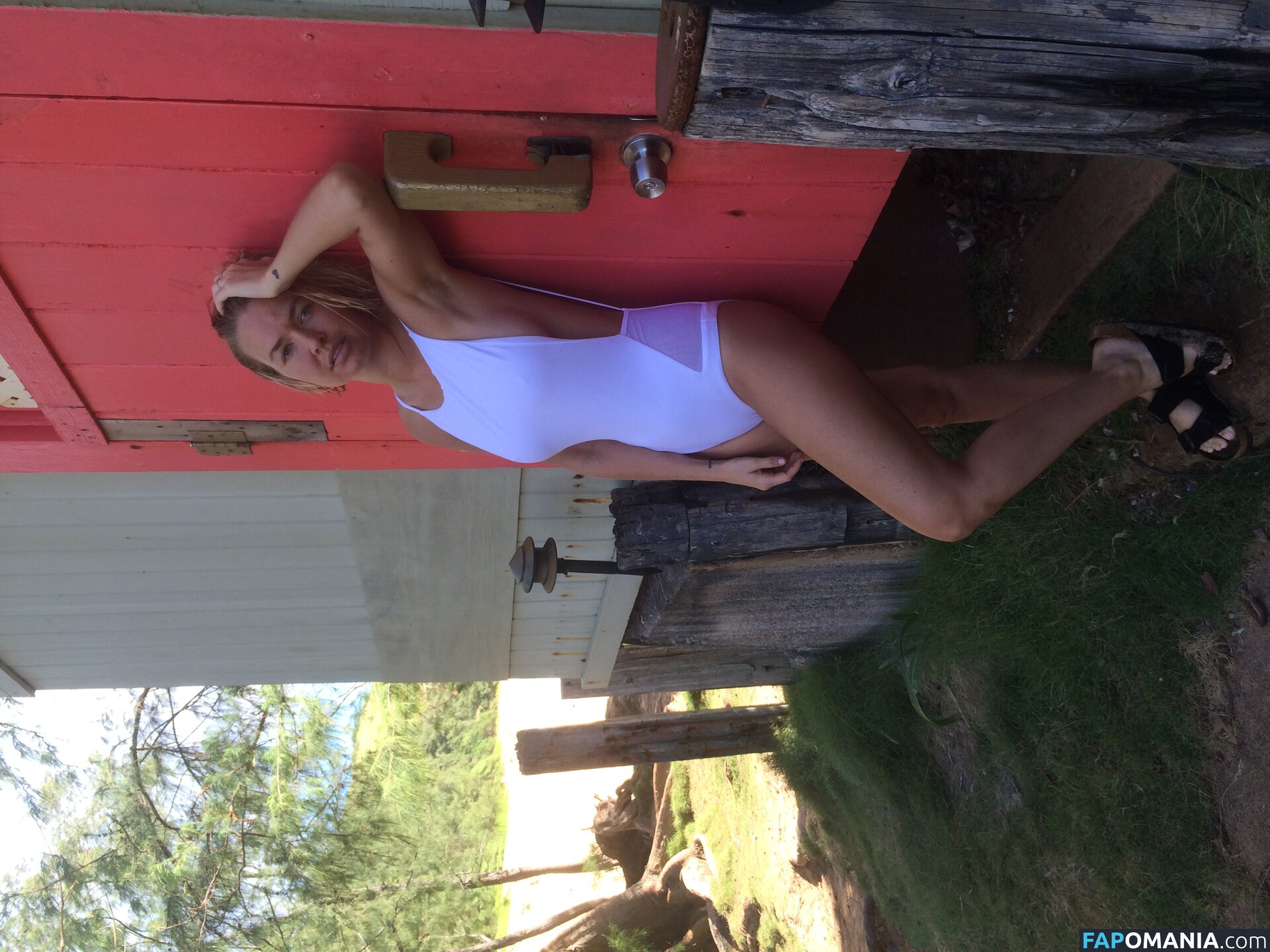 Lara Bingle Nud Fotografie scursă #327